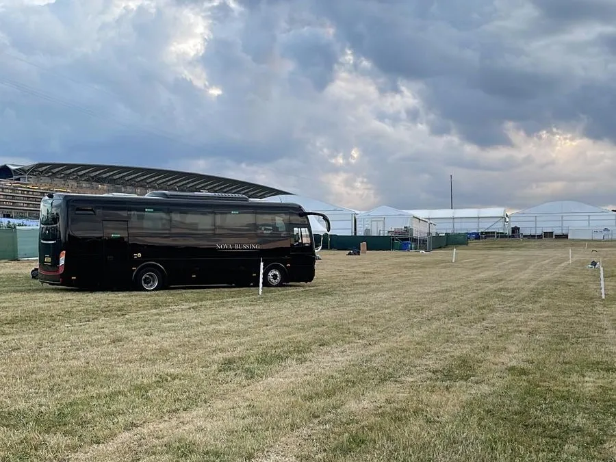 BLACK TC9