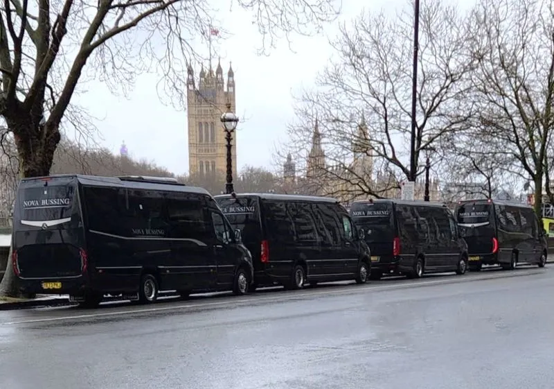 MINIBUS 